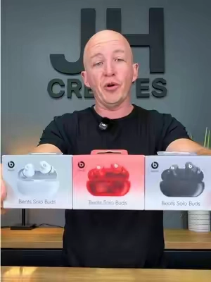These Beats Solo Buds are great wireless earbuds and will make great stocking stuffers this year! #beatsearbuds #earbuds #wirelessearbuds #beats #stockingstuffers @QVC, Inc 