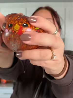 Thanksgiving dumplings?! SO cute 👏🏼 #dumplings #squishy #fall #thanksgiving 