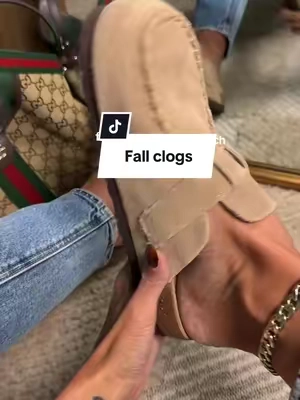 The Cushionaire Canoe suede clogs have that easy fall look, plus a cork footbed, cushioned heel, and adjustable buckle. I’d wear these with jeans on repeat. 🤎 #FallClogs #SuedeClogs #Cushionaire #tiktokshopcreatorpicks #TiktokShopFallDealsForYou  