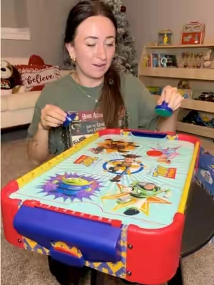 don’t sleep on these this year, trust 🤫🎁 #christmasgiftideas #giftsforkids #screenfreefun #gamesforkids 