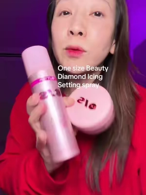 NEW one size limited edition Diamond SettingSpray One size is up there, limited edition, diamond setting spray with the diamond setting powder! Get your hands on it before it's gone! #onesizebeauty #settingspray #glittersettingspray #settingpowder #holidaygifts 