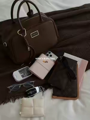 The perfect bag for fall 🤎🍂 #handbag #fallbag #workbag #fallinspo #fallseason 