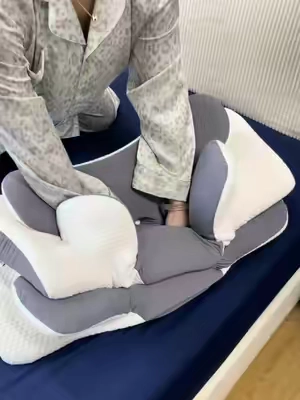 Tu cabeza y cuello necesitan un soporte constante durante toda la noche.#pillow #ergonomicpillow #neckpain #tiktokshop #homeessentials 