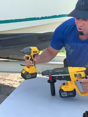 ¡El kit completo para tus proyectos. Este set 4-en-1 incluye taladro inalámbrico, martillo rotativo, amoladora angular y llave de impacto. Con 3 baterías de 4.0Ah para trabajar con libertad y sin cables. Ideal para construcción, reparaciones y proyectos DIY. 4 #4-in-1 Brushless Cordless Powe #PowerTools #HerramientasInalambricas #Taladro #Construccion