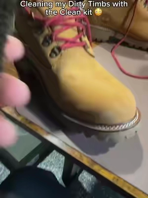This the tutorial twin I gotchu #howtocleandirtytimbs #dirtytimberlands #dirtyshoes #timberland #fyp 