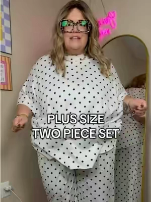 This two piece set comes in plus size up to size 5X and even in polkadot! #TiktokShopFallDealsForYou #PlusSizeClothing #PlusSize #TwoPieceSet 
