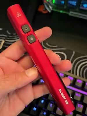 Coast Slayer 1150 lumen rechargeable LED flashlight with spot and flood beams, 387-meter range, deep-carry pocket clip, and USB-C charging. A slim EDC flashlight with IP67 waterproof protection, memory mode, and up to 17 hours of runtime for work and outdoor use. #flashlight #coblight #ledflashlight #edcgear 