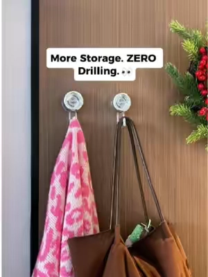 Renters, students, and anyone with glass doors all need these — suction cup hooks that twist to lock, won't damage walls, and make move-out stress-free 🏠🏫#Nicespcenhooks #bathroomhack #Hooks #Renters #TikTokMadeMeBuyIt 
