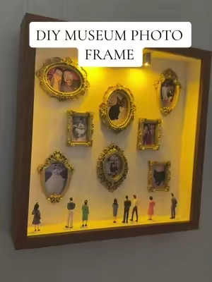 this is such a cute way to turn your favorite pictures into a little mini gallery 🥹🖼️✨ you can personalize it with your own photos + the tiny frames make it feel sooo special. Such a cute gift idea too!! #diypictureframe #photogift #minimuseum #museumpictureframe #museumgallery