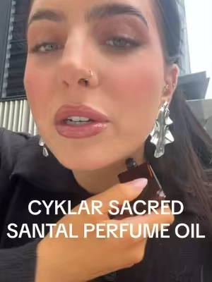 I haven’t left the house without this since it launched!! The easiest way to smell expensive on the go. I love the roll on for areas like cars or restaurants where it’s weird to spray a fragrance but you need a little something!! It’s the perfect luxury hotel/ rich girl santal type of scent!!  @CYKLAR  #cyklar #sacredsantal #perfume #whatsinmybag #fragrance 
