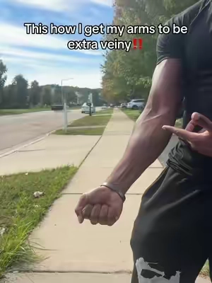 This how I get my arms to be extra veiny‼️ #atoyye #thebest 