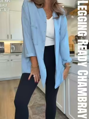 The fabric 🤌🏼✨ The cut 🤌🏼✨ The sleeves 🤌🏼✨ #chambray #denimshirt #leggingsoutfit #fallstyle #falltransitionoutfit 