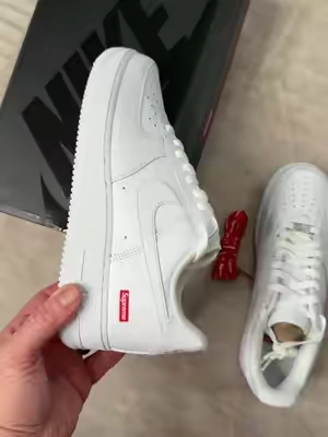 Nike x Supreme Air Force 1s 🔥🔥🔥#tiktokshopcreatorpicks #TikTokCreatorSearchInsightsIncentive #nike #supreme #sneakers 