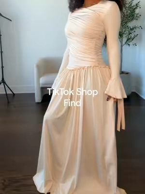 The cutest dress! #tiktokshopstockup #tiktokshopfalldealsforyou #sohochic #fallfashion #affordablefashion 