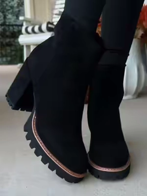 These Cushionaire Ringo platform boots are so cute—the suede finish and chunky heel give them the perfect fall look 🤎👢🍂 #Cushionaire #RingoBoots #SuedeBoots #PlatformBoots #FallBoots