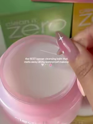 I loveee the pink one it’s so gentle and takes off my makeup so good 🫶🏻 #banilaco #banilacocleansingbalm #cleanitzero #makeupremover #cleansingbalm @BANILA CO GLOBAL 