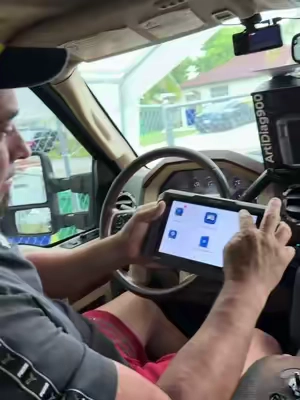 🚗🔧 TOPDON ArtiDiag900 Lite: un escáner profesional inalámbrico con diagnóstico de todos los sistemas y funciones bidireccionales (Active Test). Ideal para revisar módulos, realizar pruebas activas y acceder a más de 8 servicios de mantenimiento. Además, incluye actualizaciones gratuitas de por vida y guía de reparación de códigos DTC. 💥🛠️ ¡Una herramienta que no puede faltar en el taller! #TOPDON Wireless OBD2 Scanner #ArtiDiag900Lite #ScannerAutomotriz #DiagnosticoAutomotriz #OBD2     