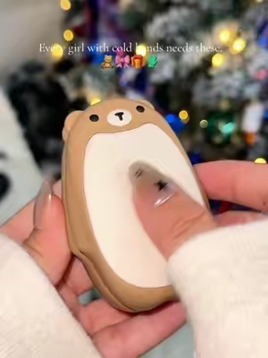 These adorable rechargeable hand warmers are perfect for cold days.#HandWarmers #WinterEssentials #ChristmasGift #CozyFinds #GiftIdeas 