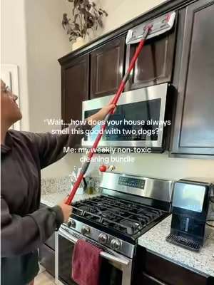 My non-toxic cleaning routine + Apple Cinnamon = the house smells like I’ve been baking all day 🍎🍂🫧🤎 #randwco #nontoxiccleaning #cleaningroutine  #tiktokshopfalldealsforyoudays