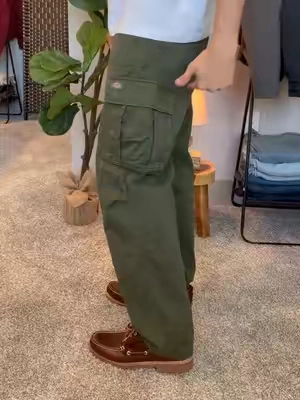 Just a staple piece right here! #dickies #cargopantsoufit #WorkHardStyleHarder 