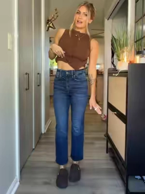 Jeans made for the SHORT GIRLS @GOOD AMERICAN 