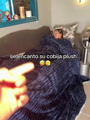 Le encanto su cobija plush para el frio..😮‍💨 #plushblanket #softblanket #soft #cozy #warm 