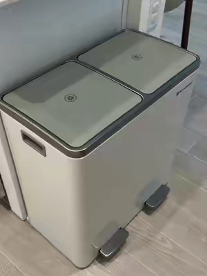 my only regret is not getting this months ago 😭 #trashcan #cleanhome #recycling #clutterfree #kitchenupgrade 