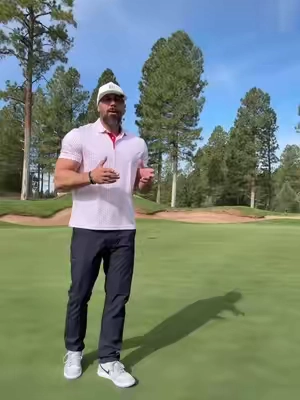 Maelreg is coming through clutch with these golf pants! - The versatility on these will blow your mind. Great on and off the course all year! - #mensfashion #fitover40 #blackfriday #golf #golfpants 