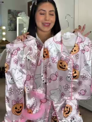#halloweenpjs #halloweenpajamas #mommyandme #halloweencountdown #matchingpjs 
