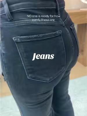 Being honest, black jeans > blue jeans #jeans #fallfashion #momjeans @Wild Oak Boutique 