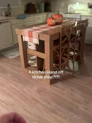 Cozy kitchen island #cozyhome 