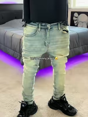 #fyp #skinnyjeans #fashion #fashiontok #viral 