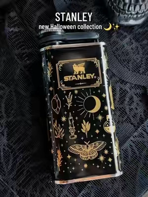 THIS is the Stanley I’ll be using this Halloween 👻 the wide mouth easy fill flask is a showstopper @Stanley 1913 #stanley1913 #stanley1913partner #halloweenfinds #flask #stanleycollection 