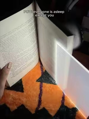 💕🥹I can read without waking him up 🌛 This is so perfect for reading lover,make night reading so much cozy ✨#booklight #booklover #nightreading #readinglist #fyp
