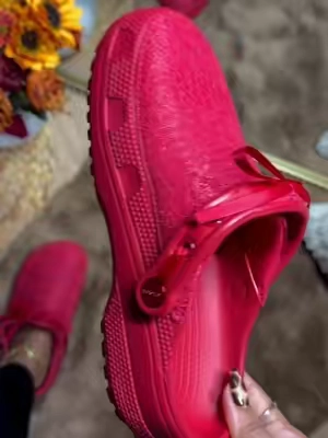 @Crocs dropped the NEW Crocs Crafted Lace Clogs and these are gorgeous!!! #crocs #crocscraftedlace #clogs #shoesforwomen 