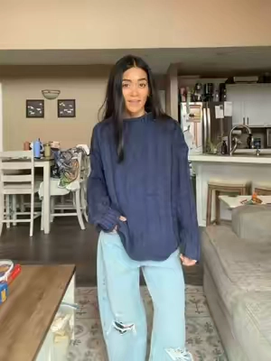 5’0” wearing size small 