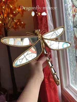 #dragonfly #mirror #whimsical #whimsicalmirror #roomdecor 