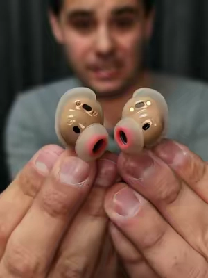 Bose did the audio and noise cancelation skullcandy did the Bass  #headphones #earbuds #audio #tiktokshopfalldealsforyou #skullcandy 