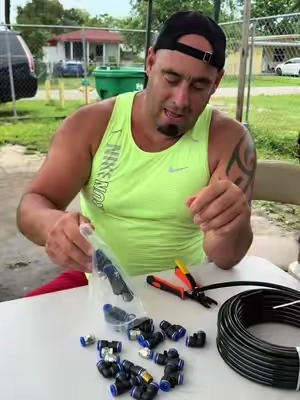 ¿Trabajas con conexiones de aire? 🔧 Esta herramienta hace mucho más fácil quitar conectores Push-to-Connect con una sola mano. Compacta, resistente y práctica para reparaciones automotrices, sistemas neumáticos, impresoras 3D y más. ¡Una herramienta pequeña que puede ahorrarte tiempo y esfuerzo! 💪🛠️ #falldealsforyou #1-Hand Operation Heavy Duty Pu #Herramientas #Tools #AutomotiveTools  