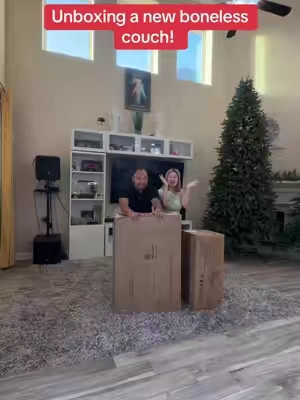We upgraded to a new boneless couch! This couch is more bougie 🤑 ##bonelesscouch##couch##tiktokmademebuyit##tiktokshop##tiktokshopholidayhaul