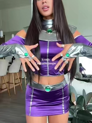 Always wanted to be her growing up #starfire #starfirecosplay #teentitans
