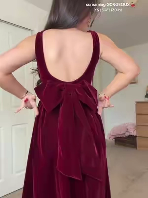 The perfect burgundy midi dress 🍒✨#mididress #elegantdress #backlessdress #ciderdress 