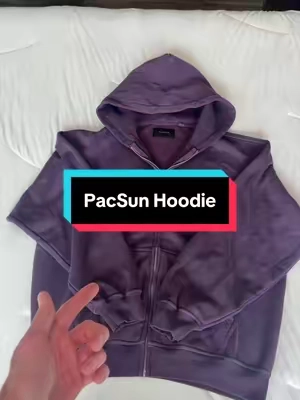 I’m 6’1 170 wearing size L🤝 #pacsun #zipuphoodie 