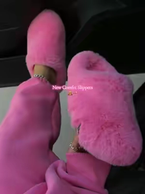 So cute & fluffy 🎀🥺 #comfrt #slippers @Comfrt 