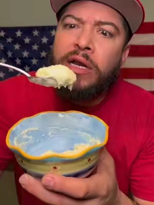 Cream of rice did not have to go this HARD! Cream of Rice might be the ultimate gym breakfast 🔥 RAW Nutrition makes it stupid easy to get those carbs in without choking down another boring meal. Smooth, quick, easy to customize and PERFECT before a workout. 💪🥣 #RAWNutrition #CreamOfRice #GymFood #PreWorkoutMeal #BodybuildingFood 