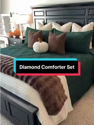 First step… get a bigger comforter! #comforter #comforterset #bedding #beddingset #fallbedding 