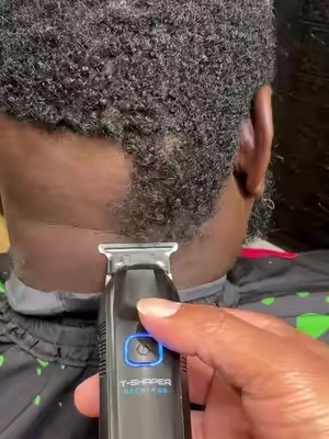 here is the truth most of yall barbers be using enhancements them fibers an dyes because yall trimmers don’t hit that’s why yall gonna paint cause yall trimmers  don’t give these nice clean sharp edge ups, shape ups, and shaves. #haircut #barber #fyp #barbershop #explorepage✨ @Supreme Trimmer  