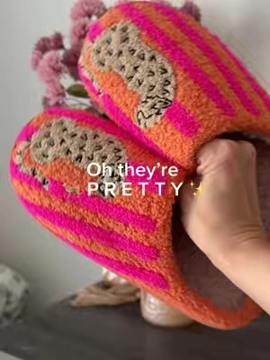 Cozy season is here girlies 🐆🤎🍂  #slippers #TikTokShop #cozy #cozyseason #morningroutine