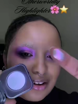 @* ˚ ✦ ✩ ⚔️𝑀𝒶𝓃𝑜𝓃⚔️ ✩* ˚ ✦ knows how to make a highlight look unreal. ✨ #SpaceAgeHighlighter in Gifted  Pink highlighter that catches the light with an iridescent shift that transforms as you move. #iridescentmakeup #etherealmakeup #pinkhighlighter #fairymakeup