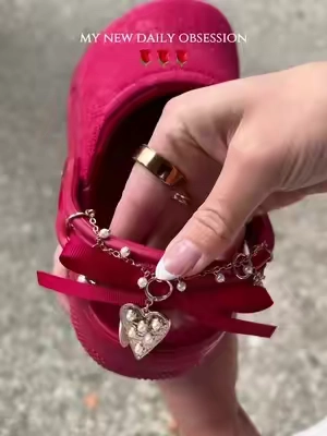 🚨 TIKTOK EARLY ACCESS 🚨 The Crafted Lace New Arrivals are here FIRST on TikTok! 👀 Get your pair before the official launch — once they’re gone, you’ll wish you were here. 💚 Shop now & be the first!#crocs #earlyacces #crocsnewarrivals #fyp 